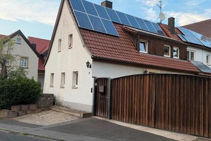 Haus Bergtheim - 8 Zimmer, 190 m&sup2;, 1.800&euro; | Angebot:27614321