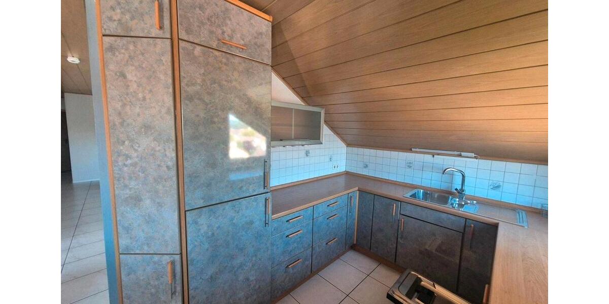 Dachgeschoßwohnung Marktheidenfeld - 2.5 Zimmer, 77 m&sup2;, 240.000&euro; | Angebot:26709545
