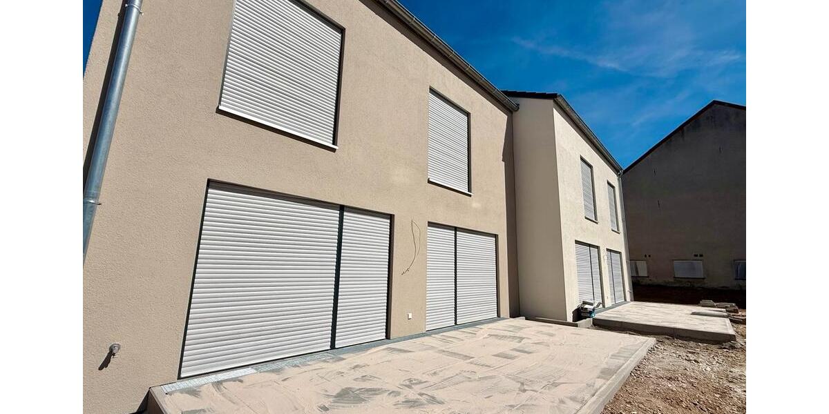 Doppelhaushälfte Unterpleichfeld - 5 Zimmer, 145 m&sup2;, 2.190&euro; | Angebot:26462335