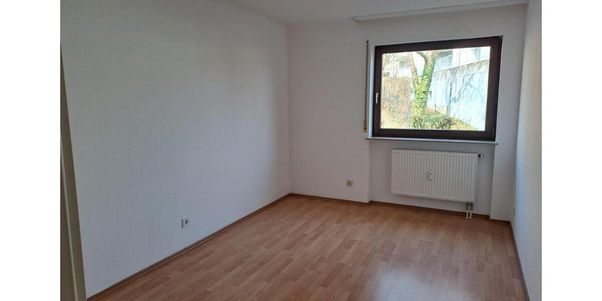 Erdgeschoßwohnung Würzburg Lengfeld - 3 Zimmer, 86 m&sup2;, 999&euro; | Angebot:26630836