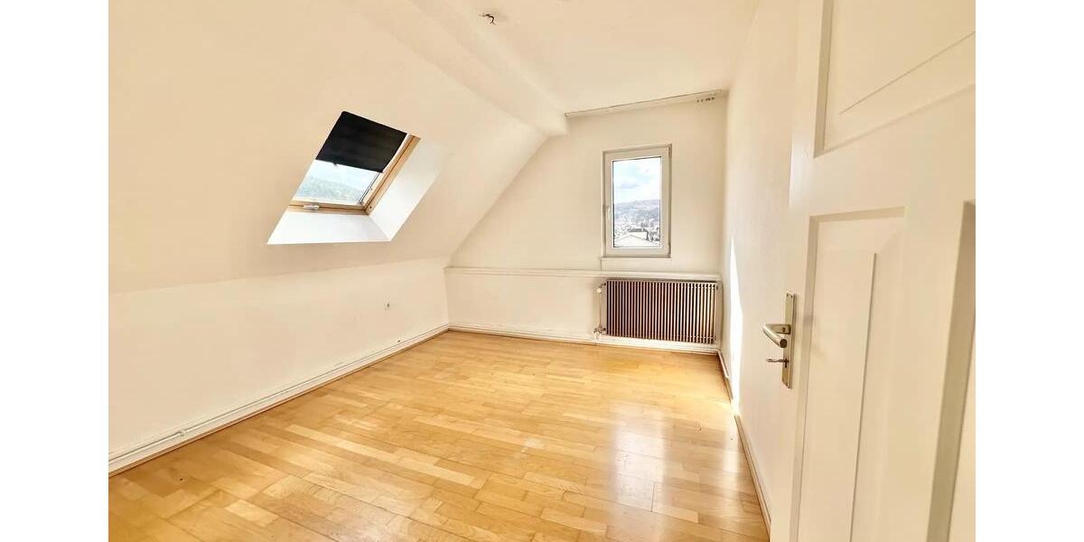 Dachgeschoßwohnung Tauberbischofsheim - 5 Zimmer, 119 m&sup2;, 850&euro; | Angebot:25961013