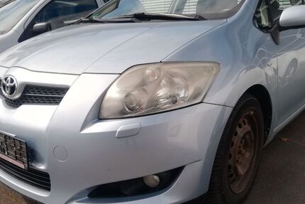 Toyota Auris 248.000 km 1.700 &euro; Tauberbischofsheim 97941