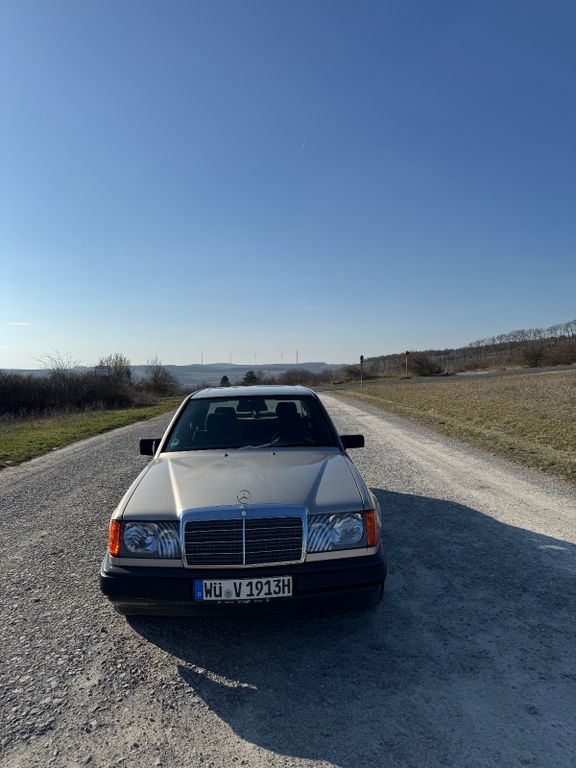 Mercedes-Benz 230 276.410 km 5.500 € Zell am Main 97299
