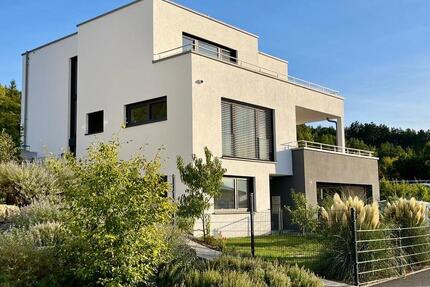 Haus Thüngen - 7 Zimmer, 210 m&sup2;, 2.500&euro; | Angebot:26129967