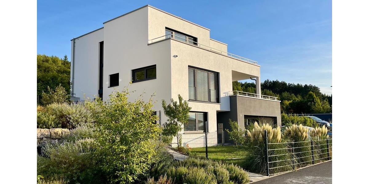 Villa Thüngen - 7 Zimmer, 210 m&sup2;, 2.500&euro; | Angebot:26129967
