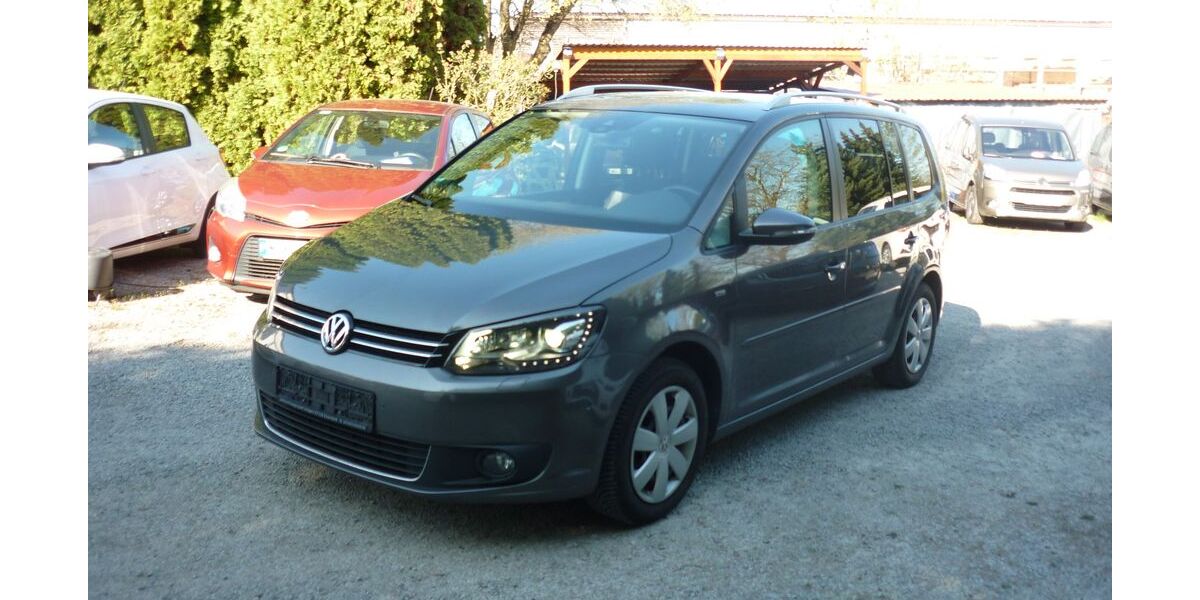 VW Touran 82.500 km 14.990 € Estenfeld bei Würzburg 97230