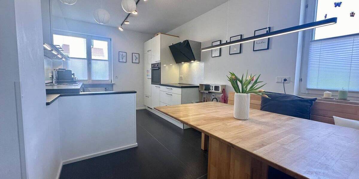 Etagenwohnung Zell am Main - 4 Zimmer, 105 m&sup2;, 350.000&euro; | Angebot:26438132