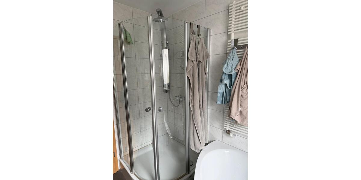 Erdgeschoßwohnung Gerbrunn - 4 Zimmer, 136 m&sup2;, 1.450&euro; | Angebot:26566782