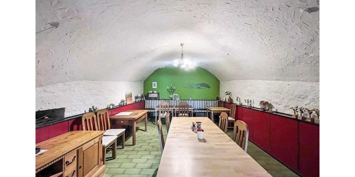 Einfamilienhaus Randersacker - 7 Zimmer, 240 m&sup2;, 740.000&euro; | Angebot:26677307