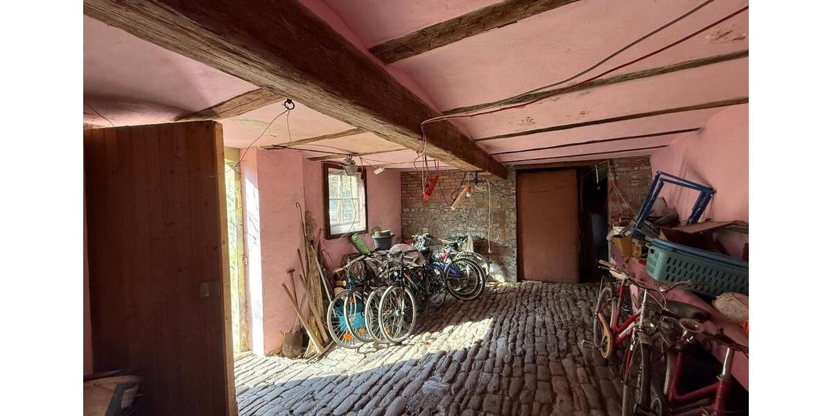 Bauernhaus, Landhaus Gaukönigshofen - 5.5 Zimmer, 180 m&sup2;, 89.000&euro; | Angebot:25964684