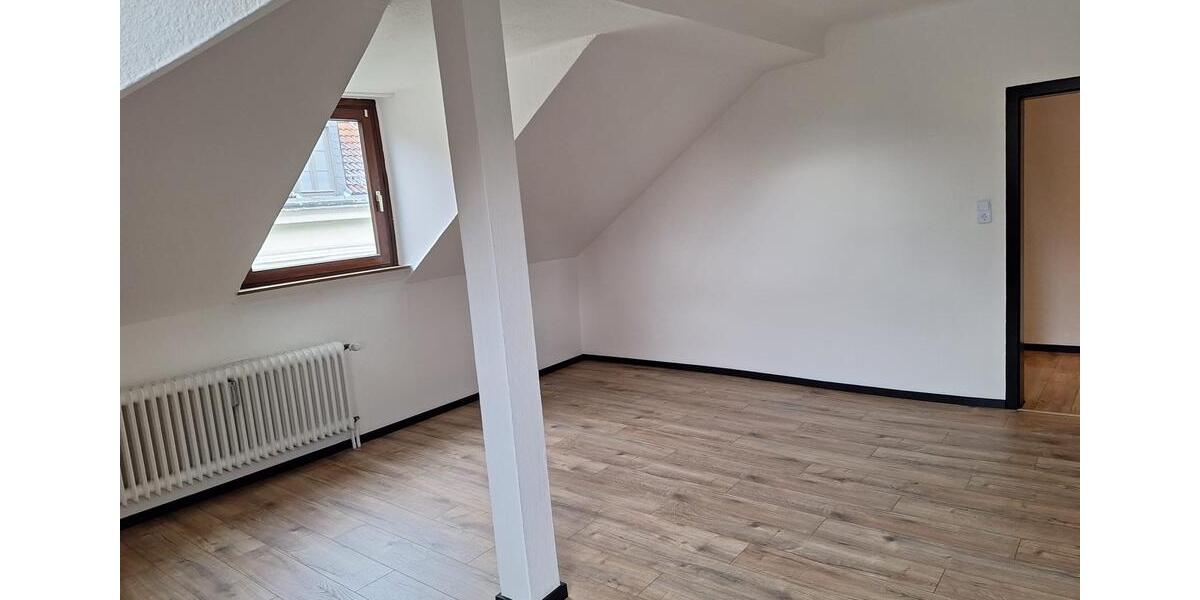 Dachgeschoßwohnung Würzburg Steinbachtal - 2 Zimmer, 62 m&sup2;, 850&euro; | Angebot:25303486