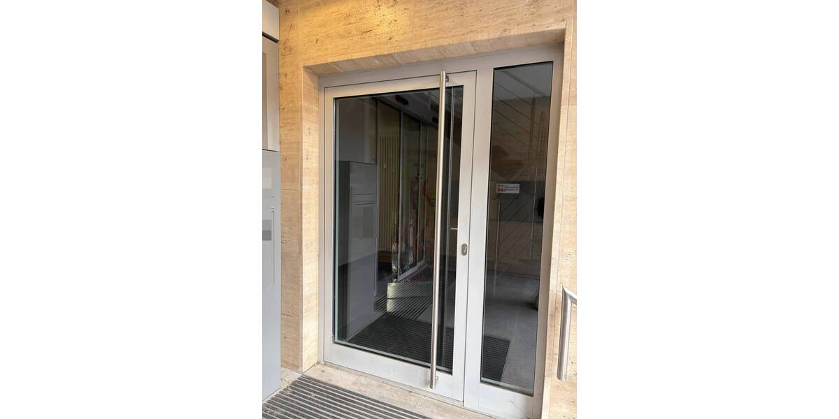 Gewerbeobjekt Kitzingen - 1 Zimmer, 374 m&sup2;, 2.500&euro; | Angebot:20968004