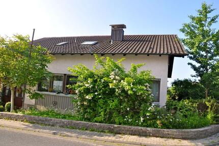 Haus Marktheidenfeld - 8 Zimmer, 220 m&sup2;, 360.000&euro; | Angebot:25856469