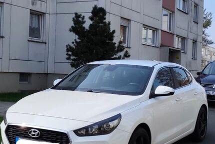 Hyundai i30 69.000 km 11.800 &euro; Würzburg 97084