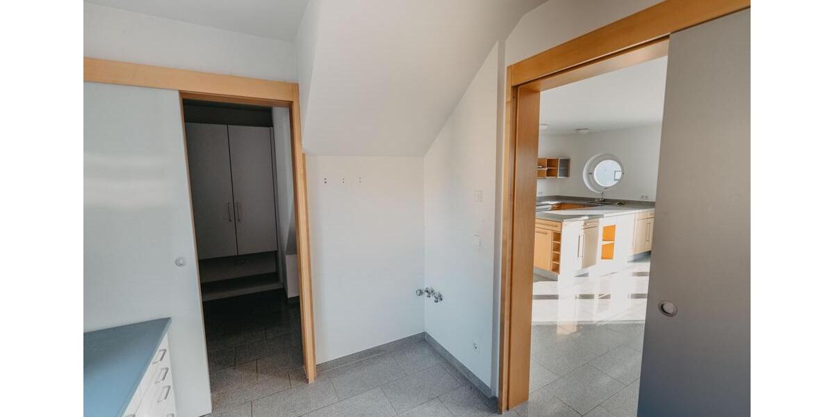 Maisonettenwohnung Tauberbischofsheim - 7 Zimmer, 180 m&sup2;, 1.650&euro; | Angebot:26516847
