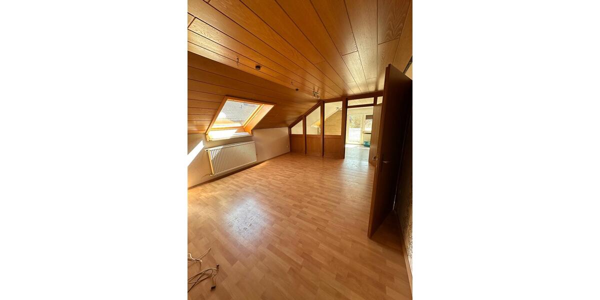 Einfamilienhaus Grünsfeld - 7 Zimmer, 195 m&sup2;, 385.000&euro; | Angebot:26567945