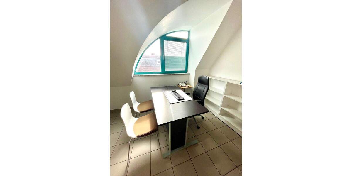 Gewerbeobjekt Würzburg Altstadt - 4 Zimmer, 106 m&sup2;, 1.290&euro; | Angebot:26643781