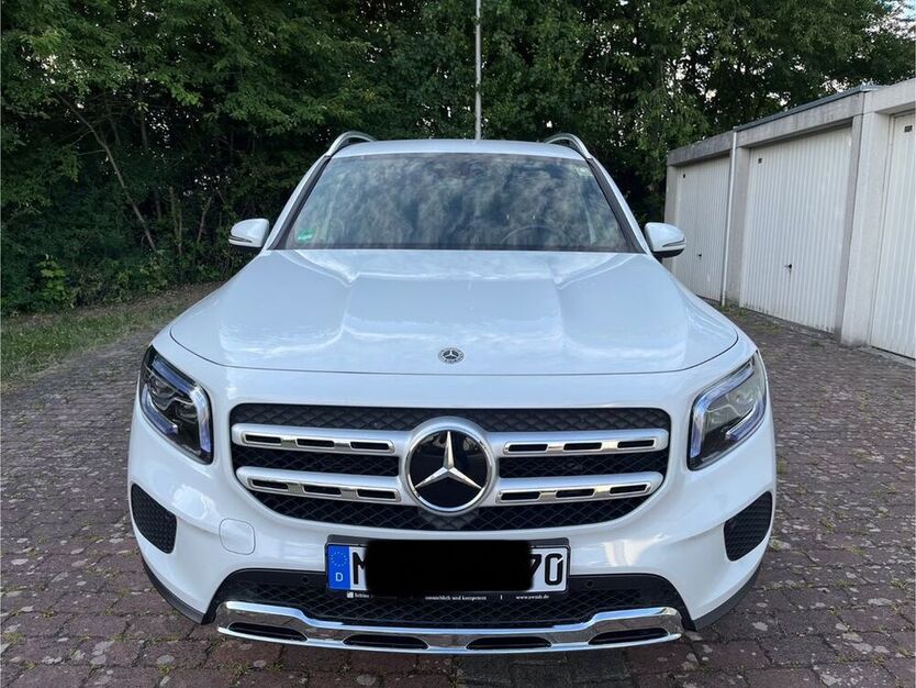 GLB 220