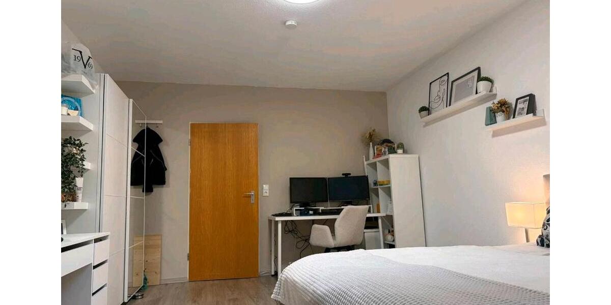 Dachgeschoßwohnung Gerbrunn - 5.5 Zimmer, 130 m&sup2;, 1.350&euro; | Angebot:26573287