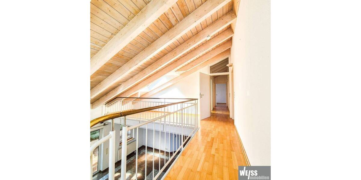 Etagenwohnung Höchberg - 5 Zimmer, 219 m&sup2;, 2.120&euro; | Angebot:26799113