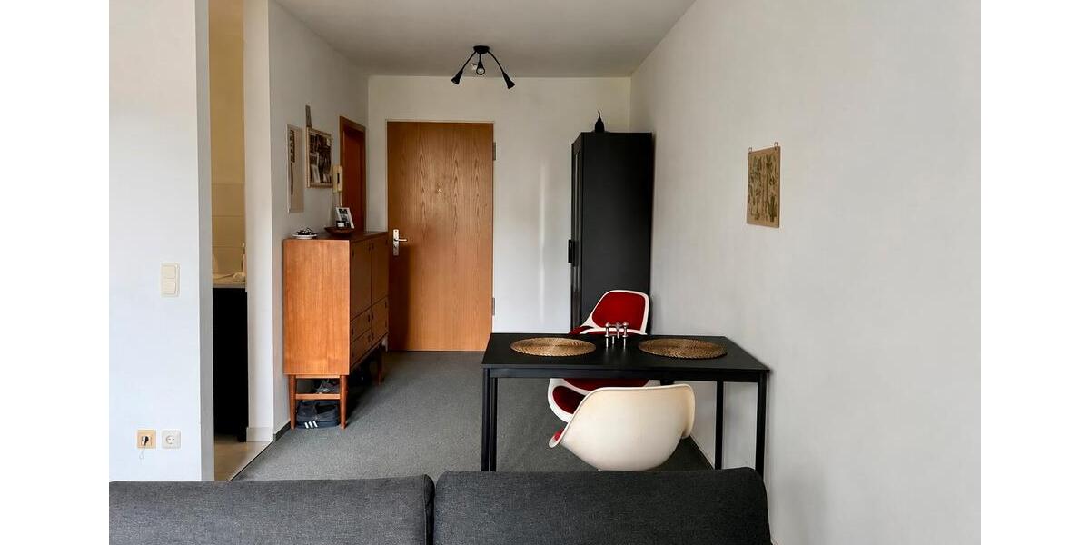 Dachgeschoßwohnung Würzburg Sanderau - 1 Zimmer, 39 m&sup2;, 700&euro; | Angebot:26614913