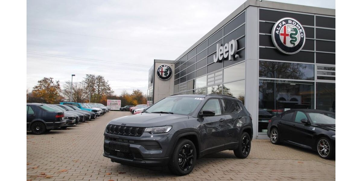 Jeep Compass 14.000 km 26.990 € Würzburg 97076