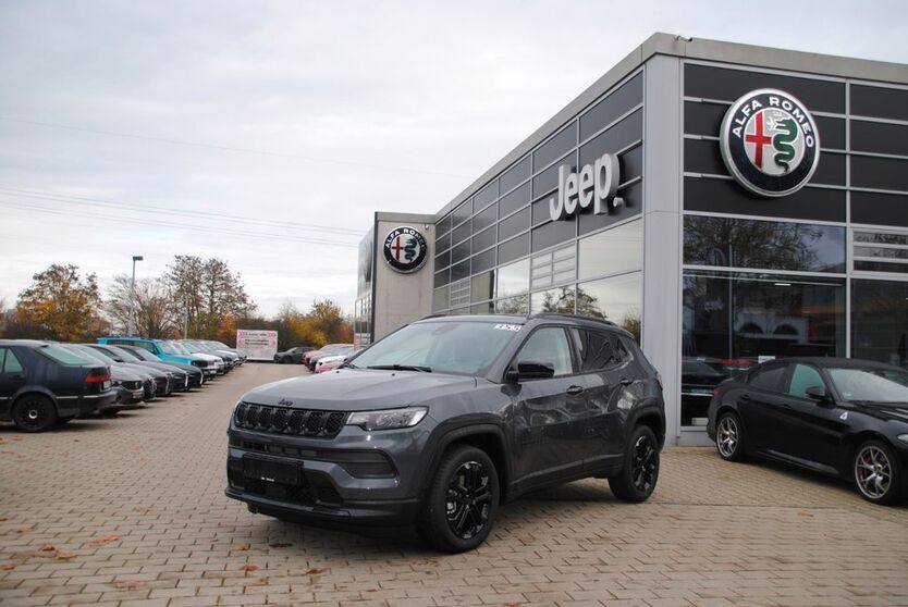 Jeep Compass 14.000 km 26.990 € Würzburg 97076