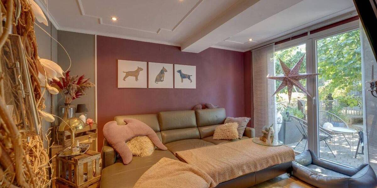 Mehrfamilienhaus, Wohnhaus Kitzingen - 7 Zimmer, 250 m&sup2;, 500.000&euro; | Angebot:25747372