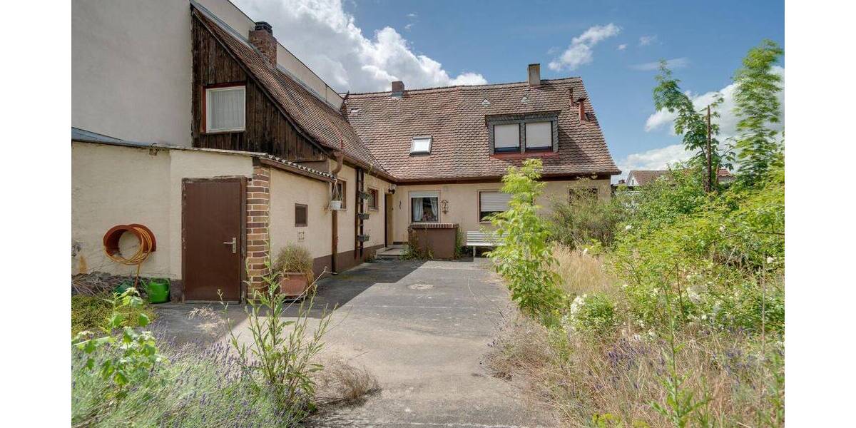 Mehrfamilienhaus, Wohnhaus Kitzingen - 6 Zimmer, 114 m&sup2;, 250.000&euro; | Angebot:26869192