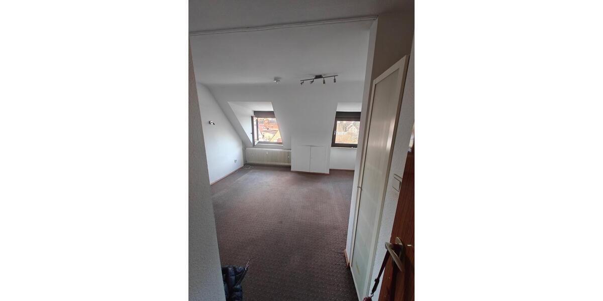 Dachgeschoßwohnung Höchberg - 1 Zimmer, 25 m&sup2;, 89.000&euro; | Angebot:26163916