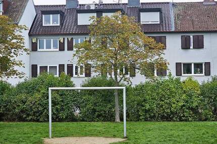 Charmantes 2-Zimmer-Apartment mit Loggia, Tageslichtbad, Keller 2 zimmer