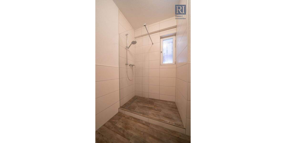 Etagenwohnung Würzburg Sanderau - 3 Zimmer, 94 m&sup2;, 425.000&euro; | Angebot:25773120