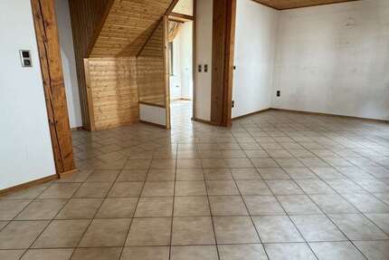 Haus Würzburg Heuchelhof - 9 Zimmer, 158 m&sup2;, 319.000&euro; | Angebot:27076115