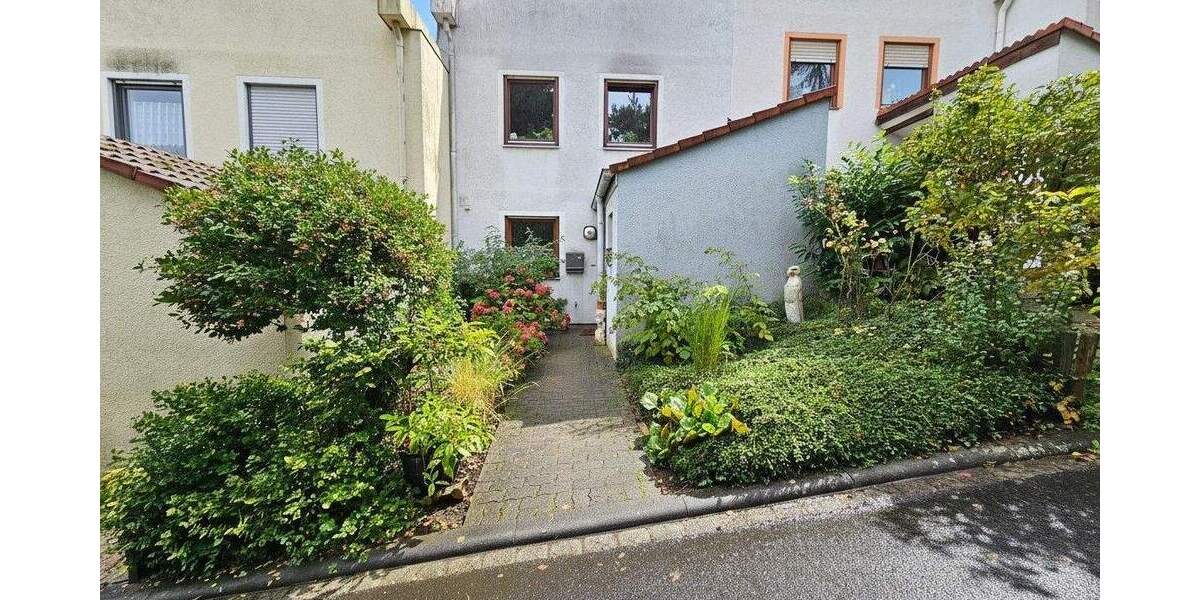 Reihenmittelhaus Würzburg Lengfeld - 3 Zimmer, 106 m&sup2;, 350.000&euro; | Angebot:24657515