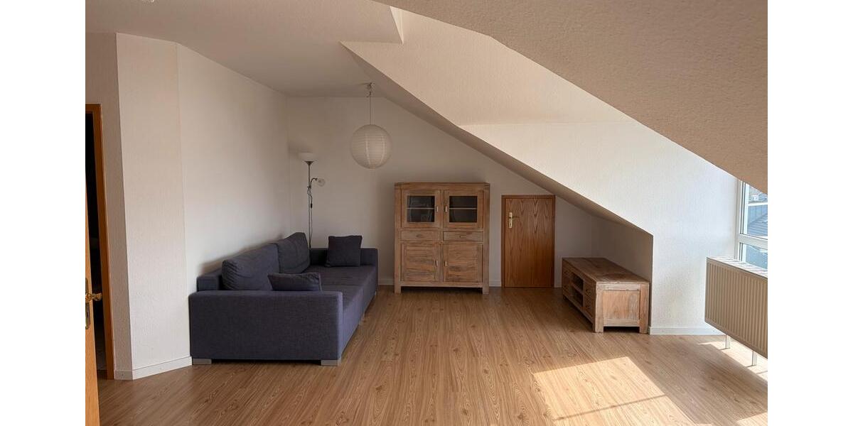 Dachgeschoßwohnung Würzburg Dürrbachau - 1 Zimmer, 44 m&sup2;, 500&euro; | Angebot:26276320