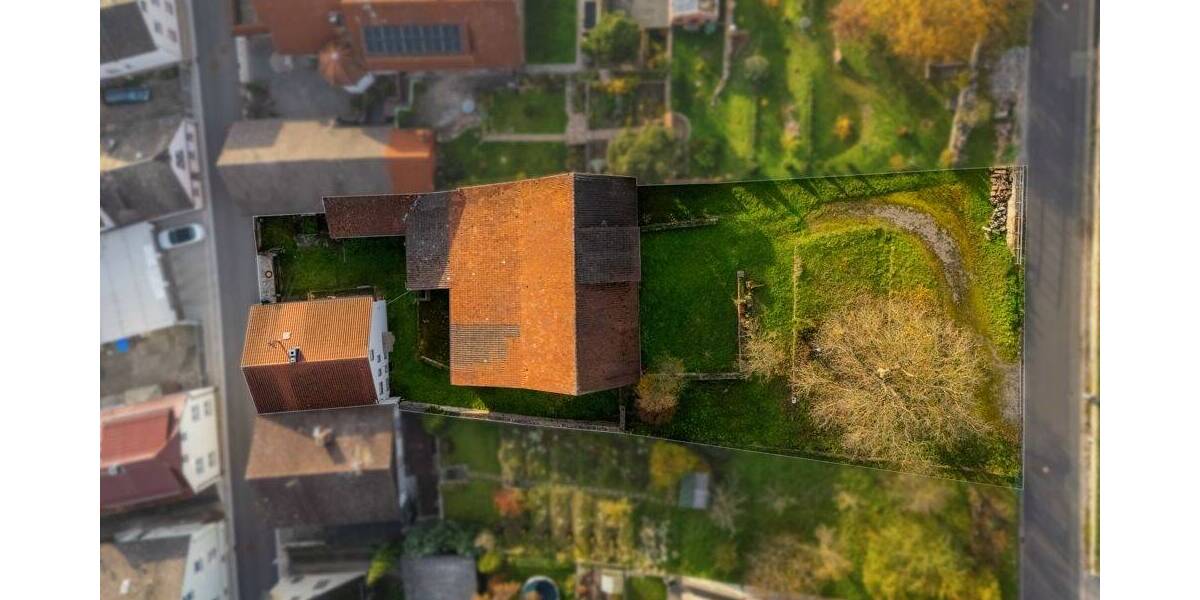 Gepflegtes Zweifamilienhaus in Gambach bei Karlstadt! 8 zimmer