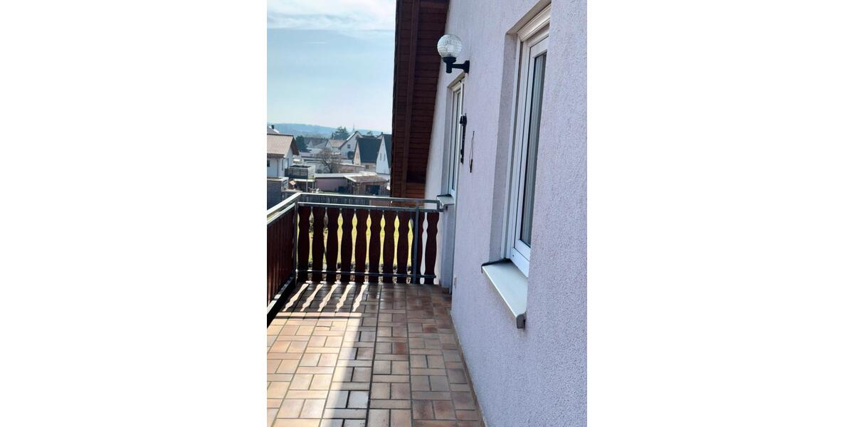 Etagenwohnung Röthlein - 3 Zimmer, 74 m&sup2;, 695&euro; | Angebot:25395590