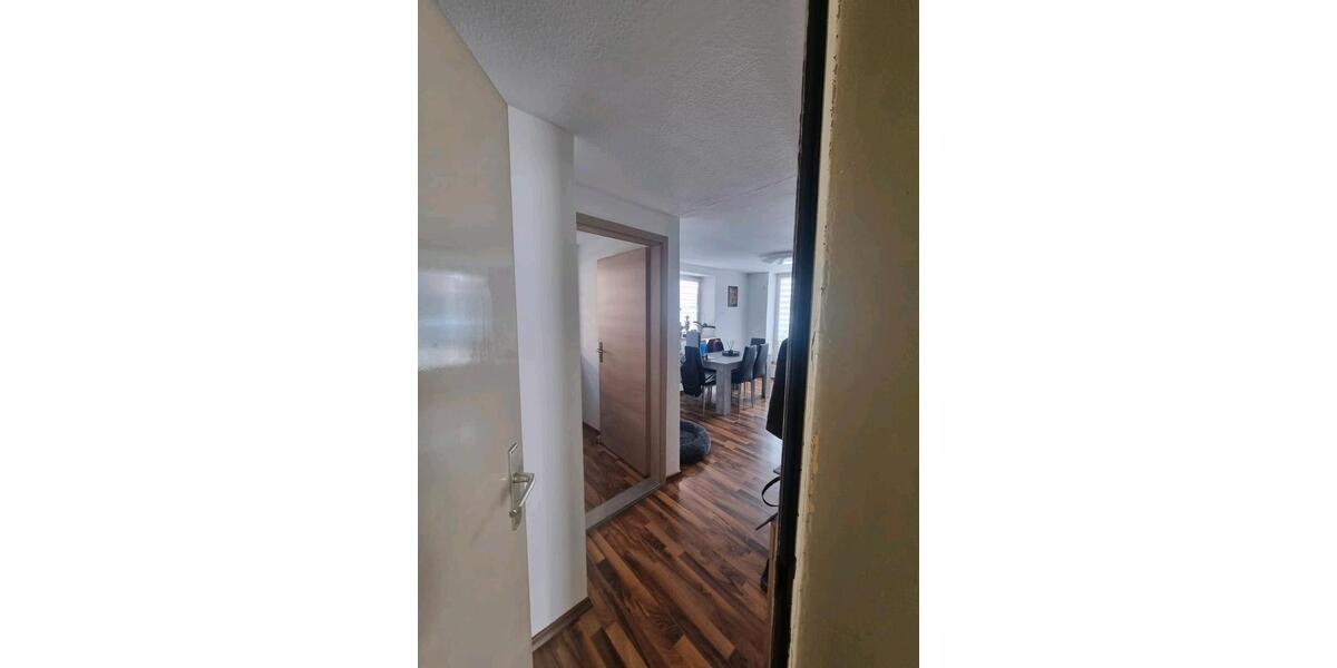 Mehrfamilienhaus, Wohnhaus Giebelstadt - 3 Zimmer, 64 m&sup2;, 900&euro; | Angebot:27617171