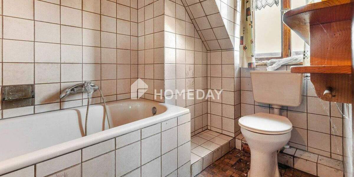 Einfamilienhaus Höchberg - 5 Zimmer, 85 m&sup2;, 135.000&euro; | Angebot:25798423