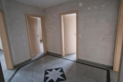 Wohnung Waldbüttelbrunn - 4 Zimmer, 110 m&sup2;, 1.150&euro; | Angebot:25281053