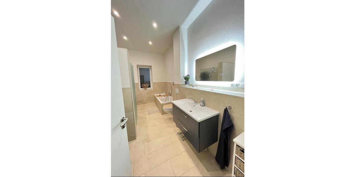 Etagenwohnung Greußenheim - 4 Zimmer, 144 m&sup2;, 410.000&euro; | Angebot:26126574