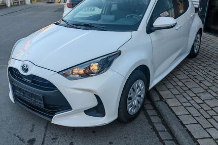 Toyota Yaris 36.400 km 17.480 &euro; Sommerach 97334