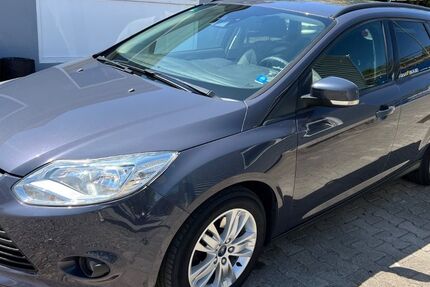 Ford Focus 131.000 km 2.699 &euro; Würzburg 97076
