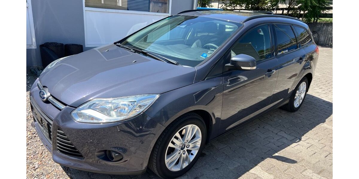 Ford Focus 131.000 km 2.699 &euro; Würzburg 97076