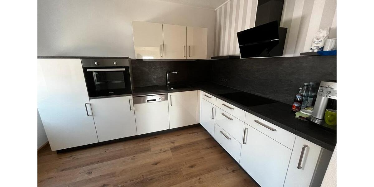 Etagenwohnung Grafenrheinfeld - 5 Zimmer, 135 m&sup2;, 1.200&euro; | Angebot:26329453