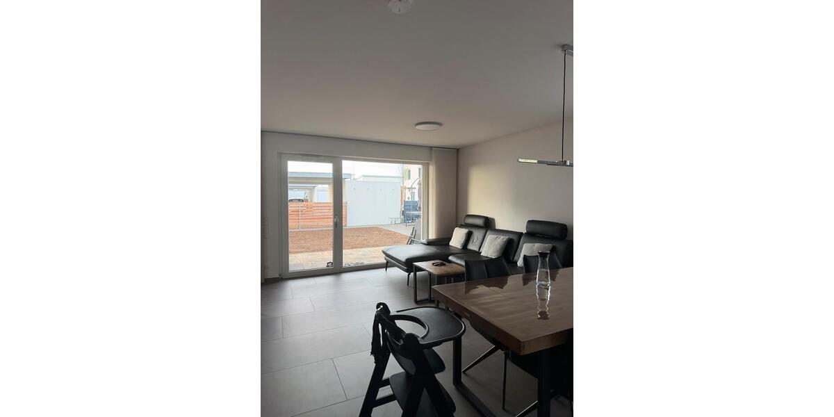 Erdgeschoßwohnung Grafenrheinfeld - 3 Zimmer, 90 m&sup2;, 520.000&euro; | Angebot:26038378