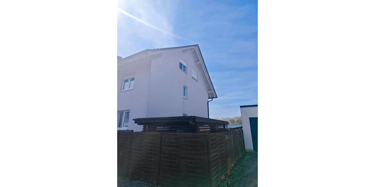 Dachgeschoßwohnung Hafenlohr - 3 Zimmer, 71 m&sup2;, 580&euro; | Angebot:26120691
