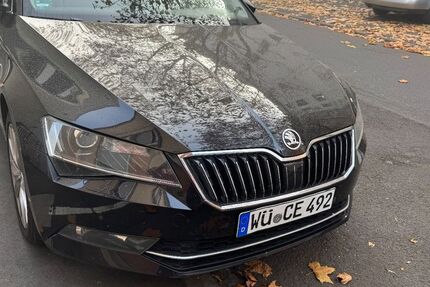 Skoda Superb 184.168 km 15.500 € Würzburg 97074