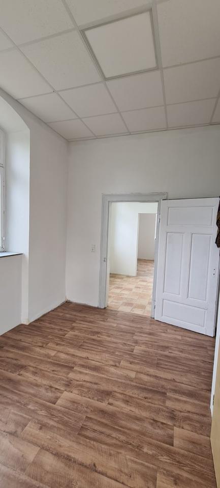 Schöne Helle u. Große 2 Zimmer Wohnung mit Blick aufs Grüne zimmer