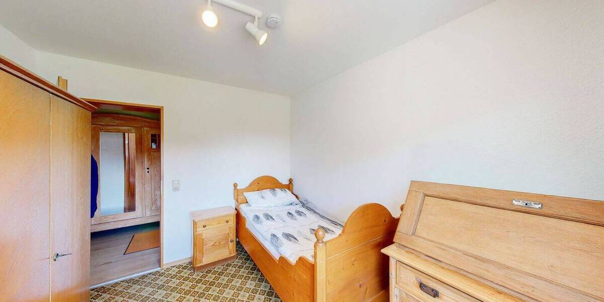 Mehrfamilienhaus, Wohnhaus Kirchheim Gaubüttelbrunn - 5 Zimmer, 184 m&sup2;, 360.000&euro; | Angebot:26767865